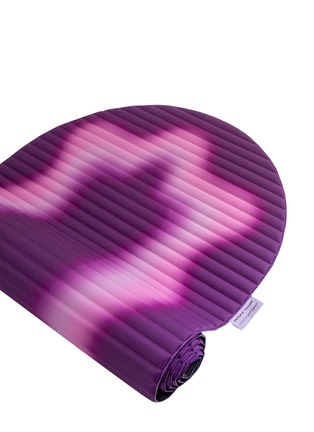 Detail View - Click To Enlarge - HERCULE STUDIO - X Univers Uchronia Archy Fitness Mat — Winter