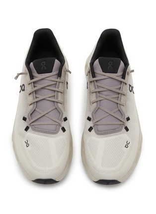 Detail View - Click To Enlarge - ON - Cloudtilt Low Top Men's Sneakers