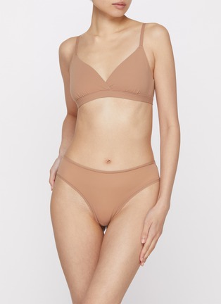 Figure View - Click To Enlarge - SKIMS - Fits Everybody Crossover Bralette