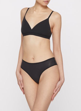 Figure View - Click To Enlarge - SKIMS - Fits Everybody Crossover Bralette