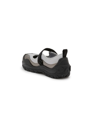  - CROCS - Crocs Terre Flats