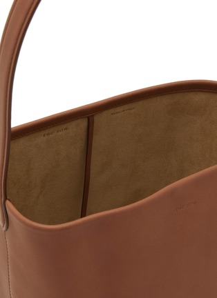 Detail View - Click To Enlarge - THE ROW - Medium N/S Park Leather Tote Bag