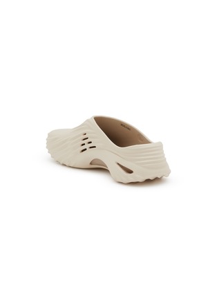  - CROCS - Echo Wave Clogs