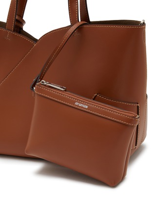  - JOY GRYSON - Medium Maree Leather Tote Bag