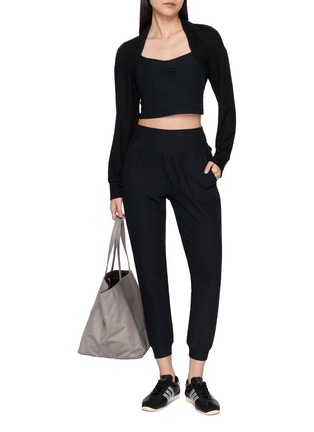 Figure View - Click To Enlarge - BEYOND YOGA - Duet Two Way Convertible Shrug