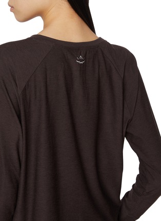  - BEYOND YOGA - Featherweight Daydreamer T-Shirt