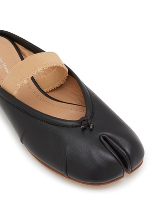 Detail View - Click To Enlarge - MAISON MARGIELA - Tabi Elastic Band Leather Mules