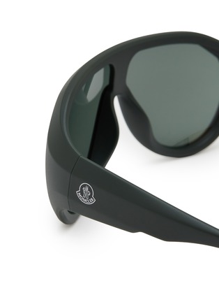 Detail View - Click To Enlarge - MONCLER EYEWEAR - Sport Injected Frame Pilot Sunglasses