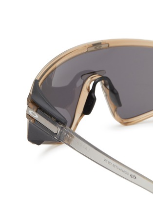 Detail View - Click To Enlarge - OAKLEY - Latch Panel Injected Sunglasses