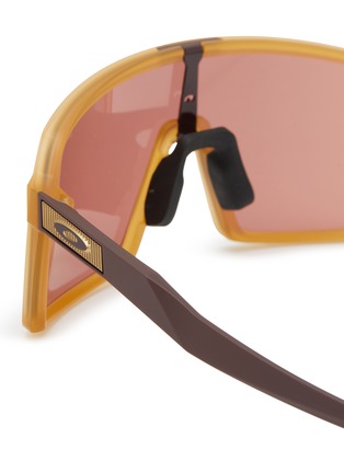 Detail View - Click To Enlarge - OAKLEY - Sutro Injected Sunglasses