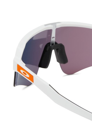 Detail View - Click To Enlarge - OAKLEY - Sutro Lite Sweep Injected Sunglasses