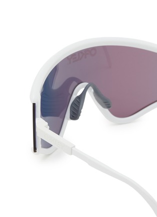 Detail View - Click To Enlarge - OAKLEY - MUZM Eyeshade Prizm Single Lens Sunglasses