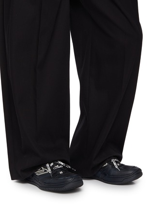 Figure View - Click To Enlarge - BALENCIAGA - Hamptons Worn Out Leather Men's Sneakers