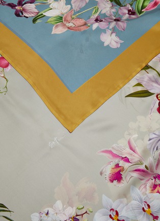 Detail View - Click To Enlarge - ST. PIECE - Bae Double Sided Silk Scarf
