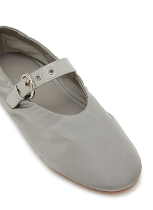Detail View - Click To Enlarge - PEDDER RED - Beatrice Mary Jane Flats