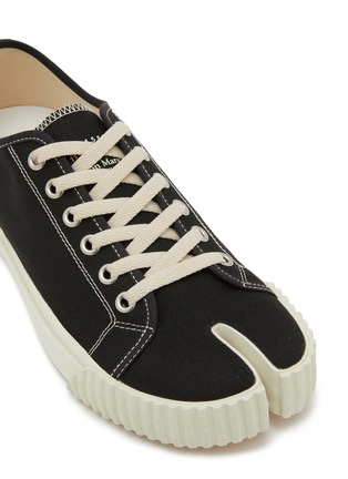 Detail View - Click To Enlarge - MAISON MARGIELA - Tabi Canvas Low Top Men's Sneakers