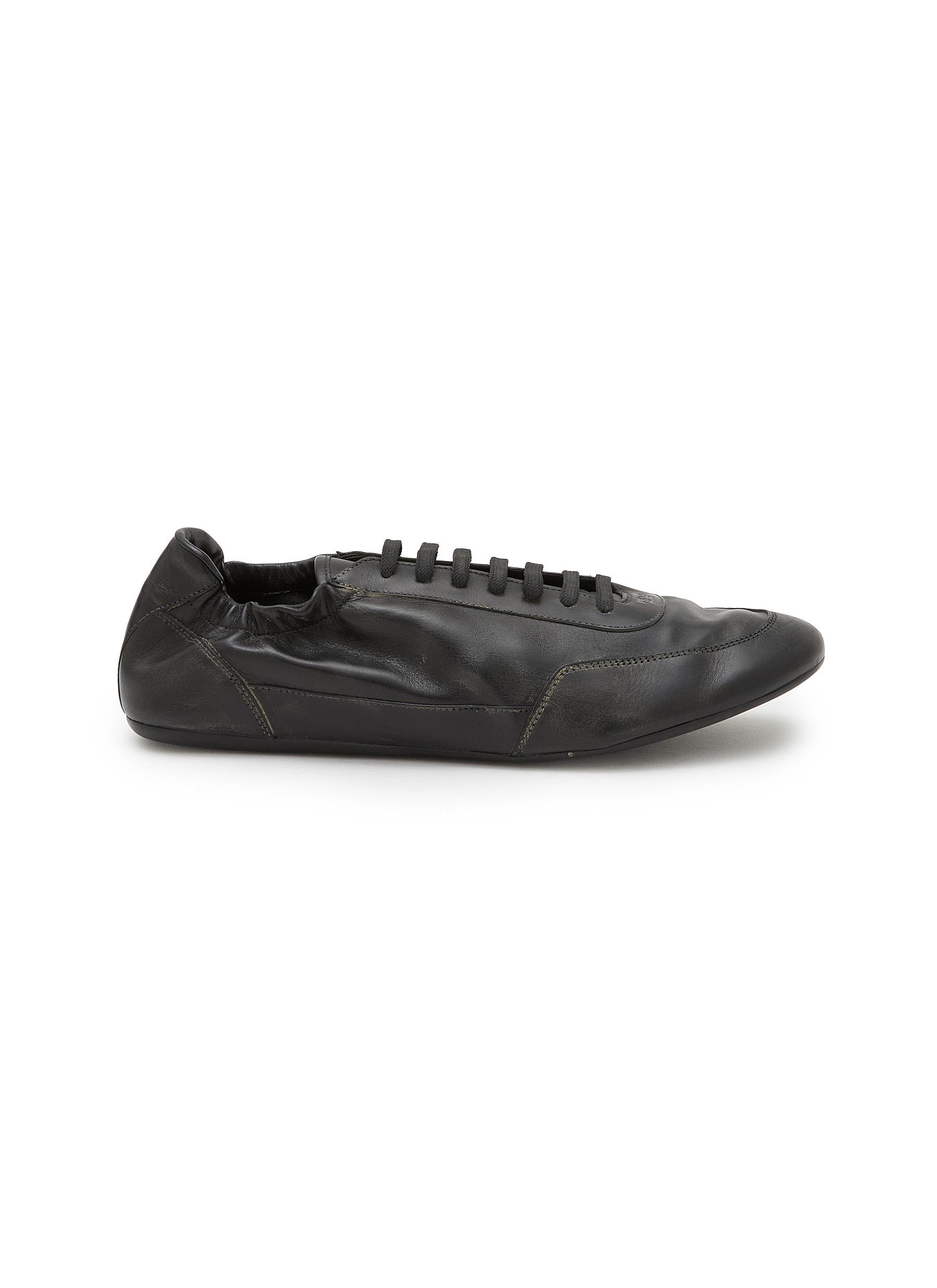 靴 PRADA llic leather shoes Prada Downtown leather sneakers for Men - Black in Kuwait