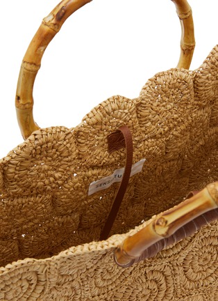 Detail View - Click To Enlarge - SENSI STUDIO - Scalloped Straw Beach Basket Bag