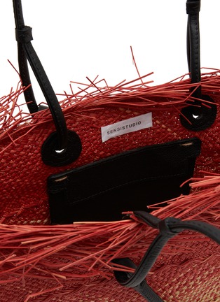 Detail View - Click To Enlarge - SENSI STUDIO - Medium Frayed Border Straw Basket Bag
