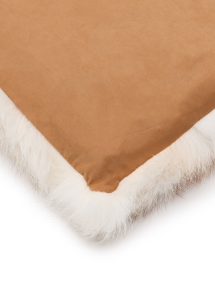 Detail View - Click To Enlarge - LAGOM - Fox Fur Cushion