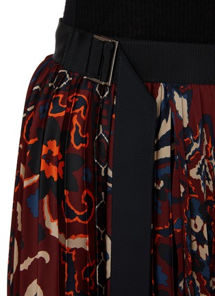  - SACAI - Floral Print Pleated Skirt