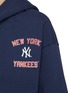  - SPORTY & RICH - x The New York Yankees Home Run Cropped Zip Up Cotton Hoodie