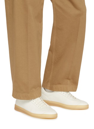 Figure View - Click To Enlarge - HENDERSON - Lace Up Pebbled Deer Leather Men's Sneakers