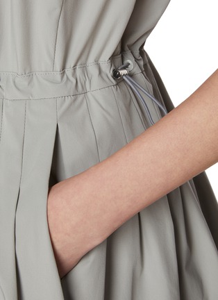  - SOUTHCAPE - Zip Up Pleated Dress