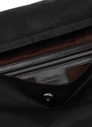 Detail View - Click To Enlarge - LEMAIRE - Medium Trench Pocket Leather Shoulder Bag