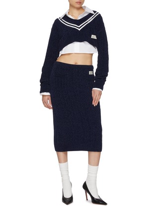 Figure View - Click To Enlarge - WE11DONE - V-Neck Cropped Velvet Cable Knit Sweater