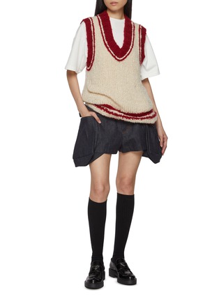 Figure View - Click To Enlarge - CUDDLEUP - V-Neck Hand Knit Vest