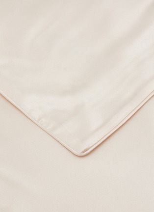Detail View - Click To Enlarge - SILKY MIRACLE - The One Queen Size Silk Bed Set — Oatmeal/Gold