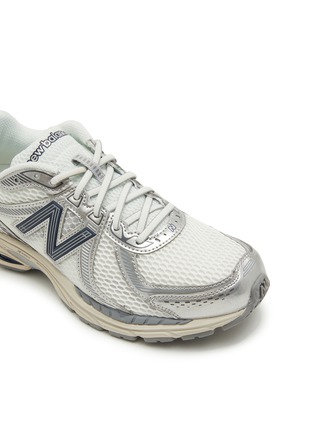 Detail View - Click To Enlarge - NEW BALANCE - 860v2 Low Top Women's Sneakers
