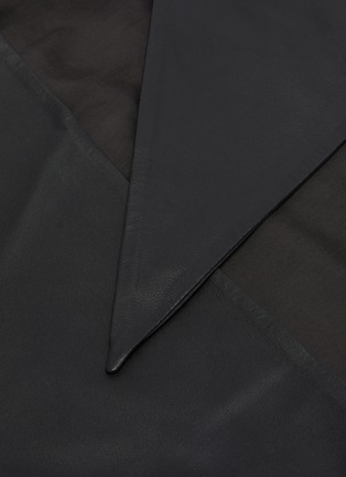 Detail View - Click To Enlarge - LEMAIRE - Large Leather Triangle Scarf