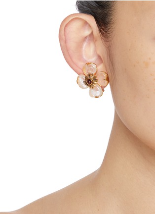 Figure View - Click To Enlarge - GOOSSENS - Trèfle 24K Gold Natural Rock Crystal Garnet Clip Earrings