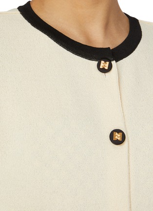  - EENK - Round Neck Knit Cardigan