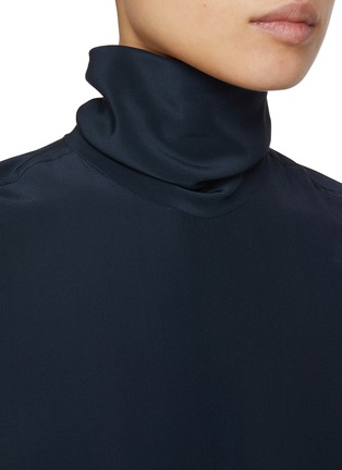 Detail View - Click To Enlarge - BRUNELLO CUCINELLI - High Neck Silk Top