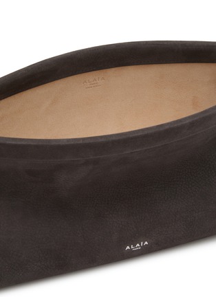 Detail View - Click To Enlarge - ALAÏA - Medium Le Click East West Leather Shoulder Bag