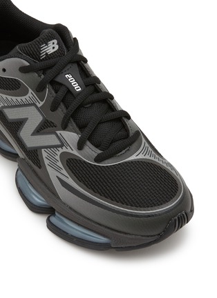 Detail View - Click To Enlarge - NEW BALANCE - 2000 Lace Up Unisex Sneakers