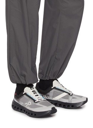 Figure View - Click To Enlarge - ON - Cloudsurfer Next Men's Sneakers