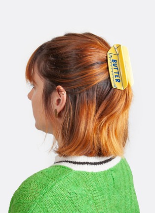 Detail View - Click To Enlarge - EAT MY SOCKS - Butter Hair Claw