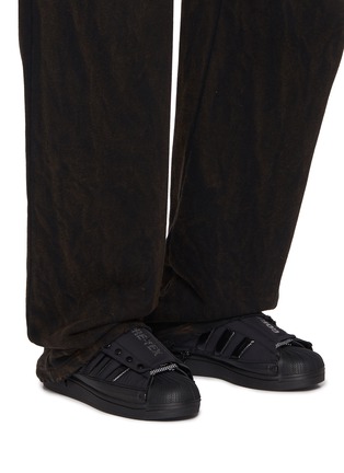 Figure View - Click To Enlarge - ADIDAS - Superstar II GTX Low Top Men's Sneakers