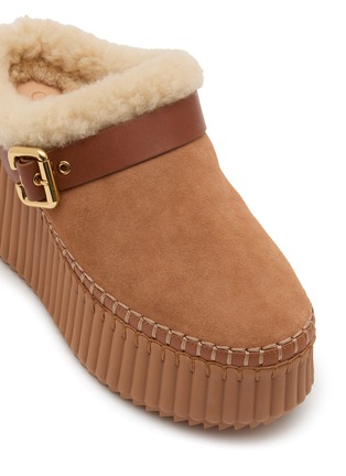 Detail View - Click To Enlarge - CHLOÉ - Nama Suede Shearling Wedge Mules