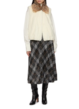 Figure View - Click To Enlarge - CHEVITE - Embellished Neck Mink Fur Vest
