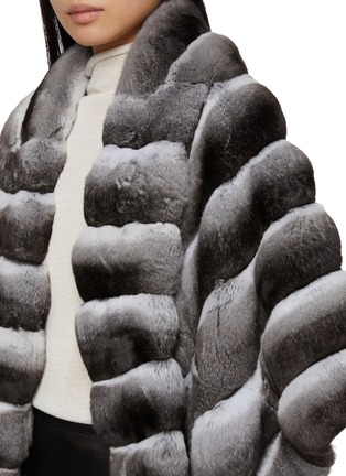  - CHEVITE - Chinchilla Fur Cape