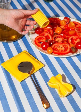 Detail View - Click To Enlarge - DOIY - Dolce Vita Farfalle & Rigatoni Salt & Pepper Shaker Set