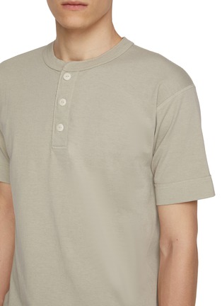  - J∞QUALITY - Henry Neck Cotton T-Shirt