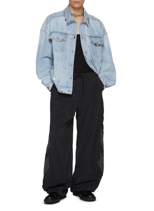 Figure View - Click To Enlarge - ALEXANDERWANG - Oversized Distressed Hardware Denim Trucker Jacket