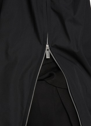  - SACAI - Extreme Shoulder Printed T-Shirt