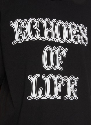  - SACAI - Echoes Of Life Print Short Sleeve Cotton T-Shirt